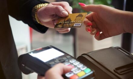 Top 3 Best Travel Credit Card for Avid Travelers